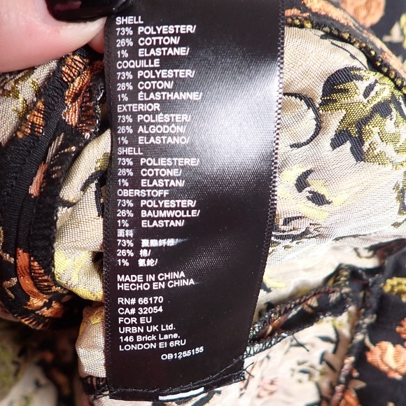 URBAN OUTFITTERS Sleeveless Black Floral Brocade Mini Dress Size XS - Picture 9 of 12